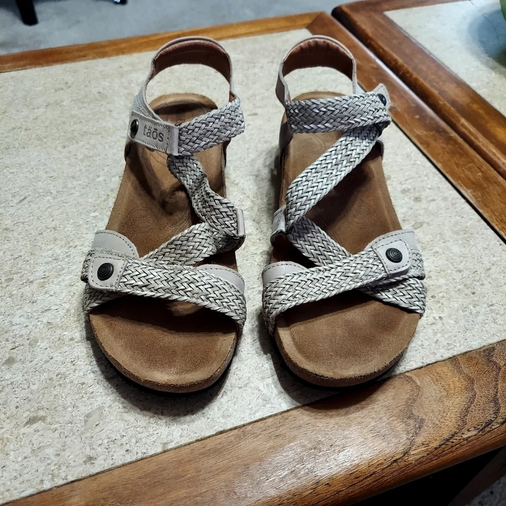 Taos Trulie Women’s Beige Braided Comfort Sandals - Picture 2 of 8